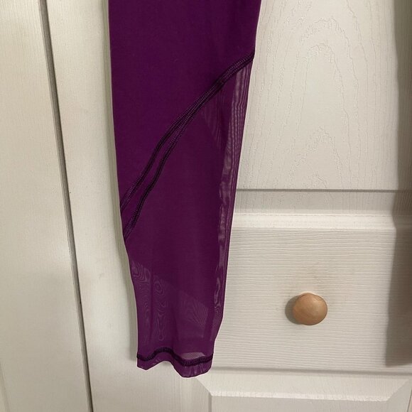 Victoria's Secret Sport Women's Maroon Mesh Inset Knockout Tights Size Small - Picture 4 of 9